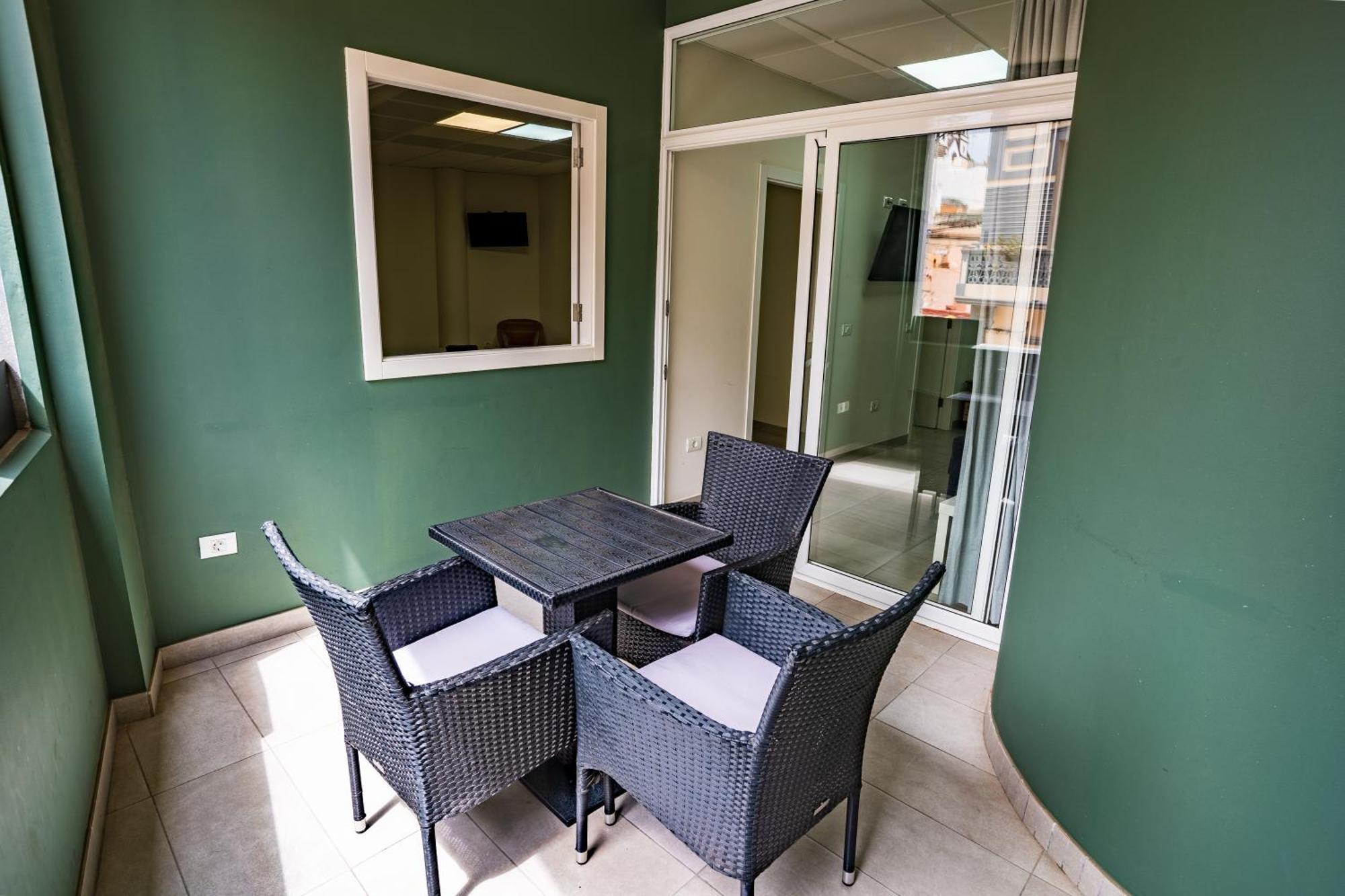 El Puente Holiday Home I- Airport 8,1K Ινχένιο Εξωτερικό φωτογραφία