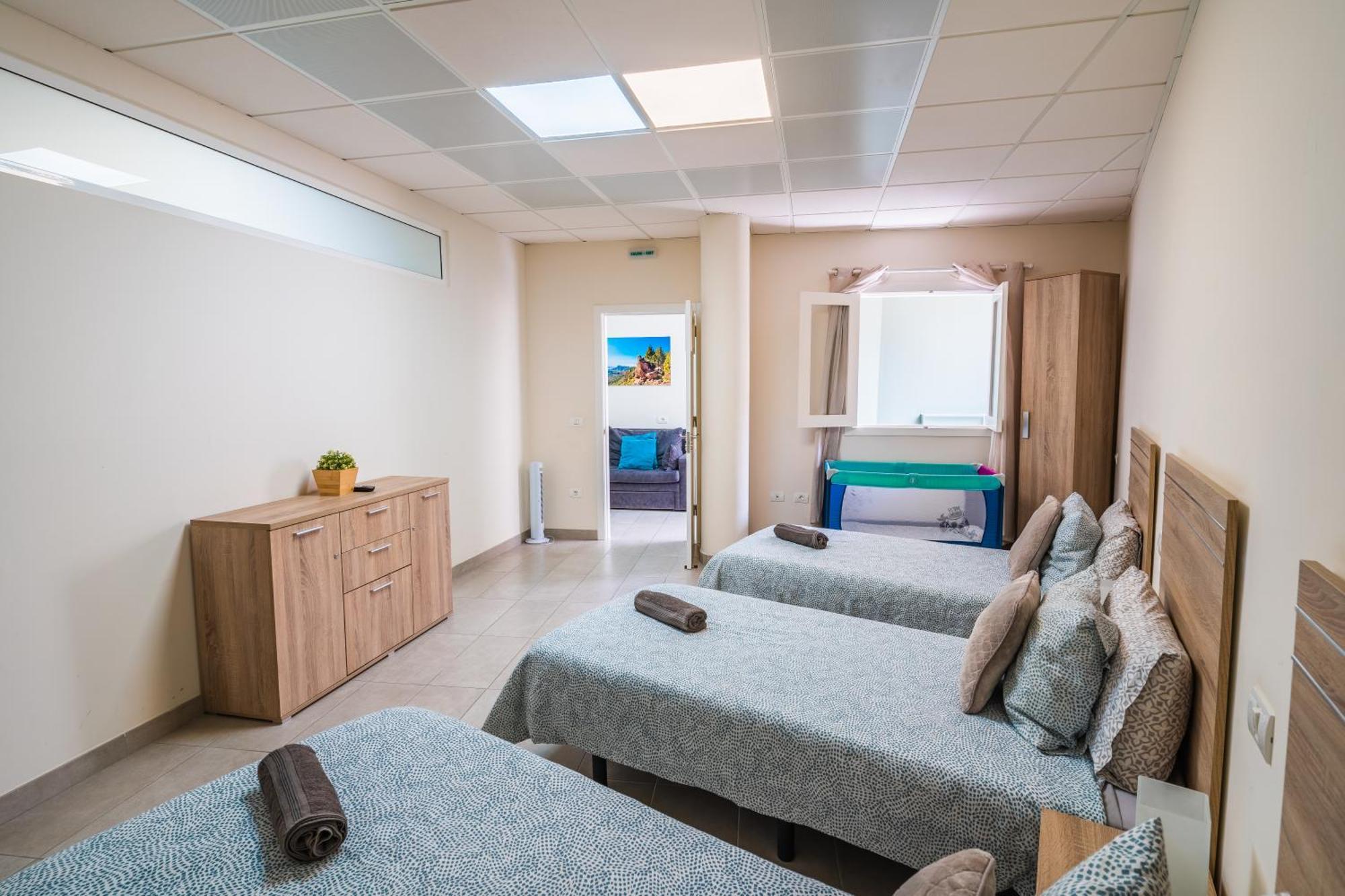 El Puente Holiday Home I- Airport 8,1K Ινχένιο Εξωτερικό φωτογραφία